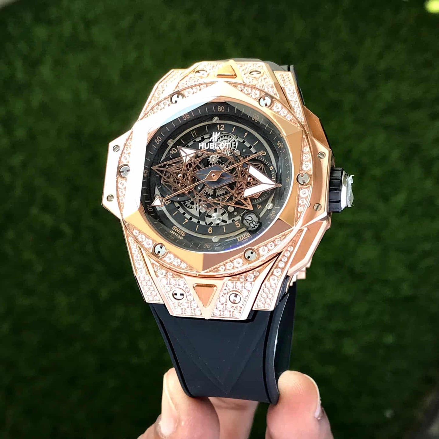 Hublot Big Bang – Rose Gold & Diamond Skeleton Dial | Men's Luxury Watch