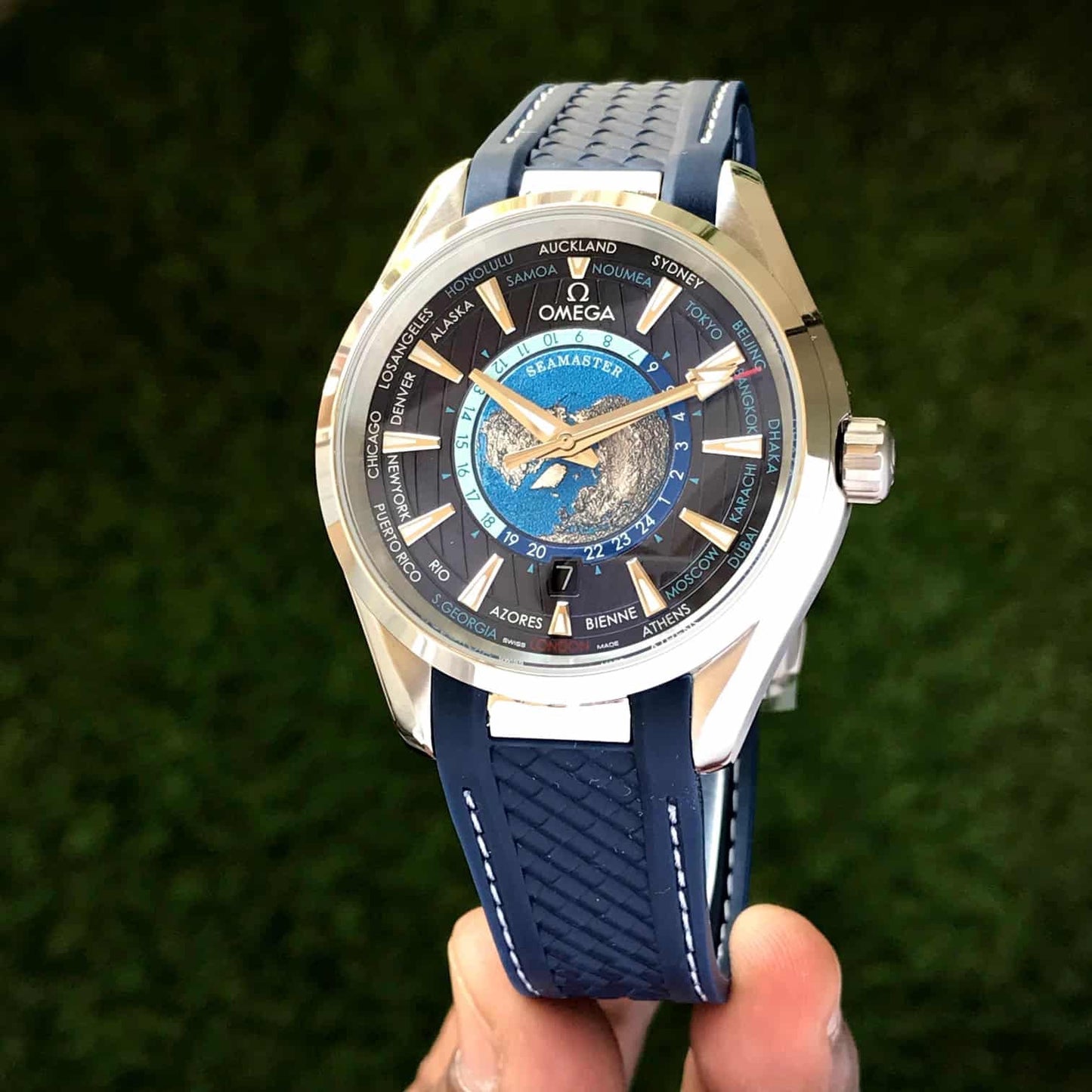 Omega Seamaster Aqua Terra Worldtimer – Blue Globe Edition