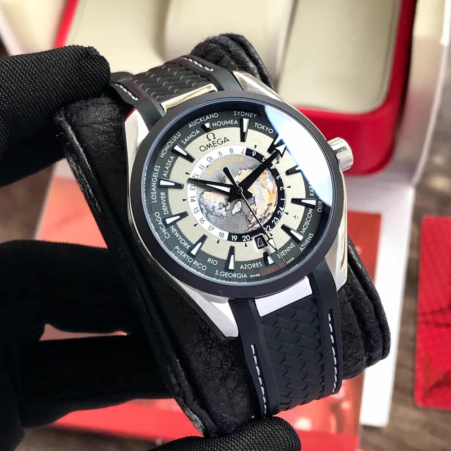 Omega Seamaster Worldtimer TerraLux – Black Rubber Edition