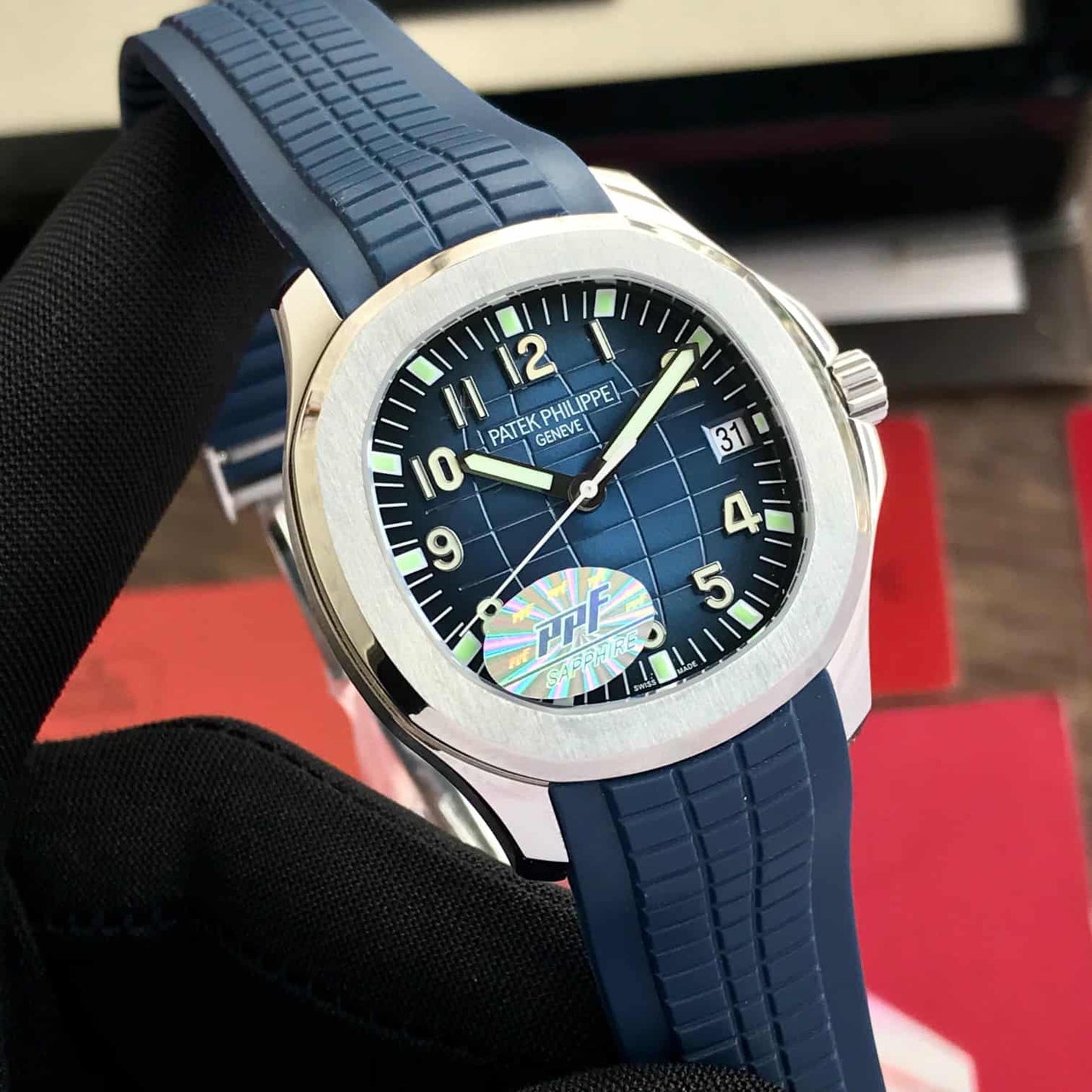 Patek Philippe Aquanaut Bluewave – Stainless Steel Edition