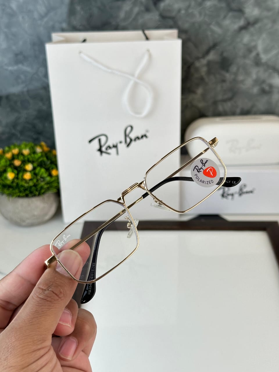 Ray-Ban Gold Frame Sunglasses | Polarized & Premium Metal Design