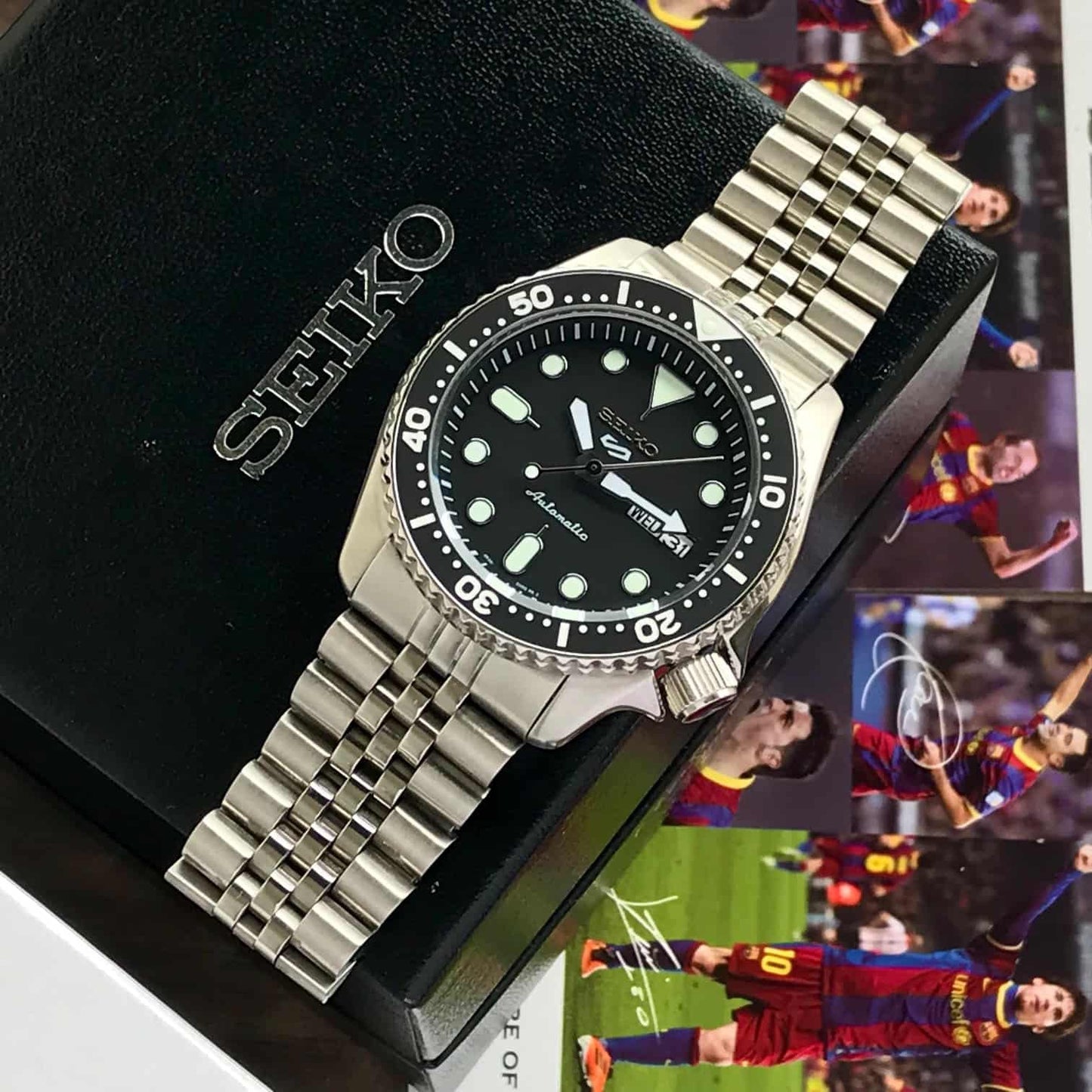 Seiko 5 Sports Black Bazel Grape Jubli Chain Automatic Mens Watch