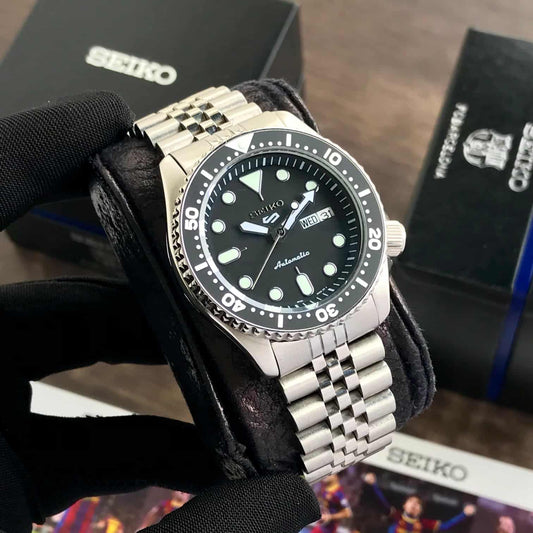 Seiko 5 Sports Black Bazel Grape Jubli Chain Automatic Mens Watch